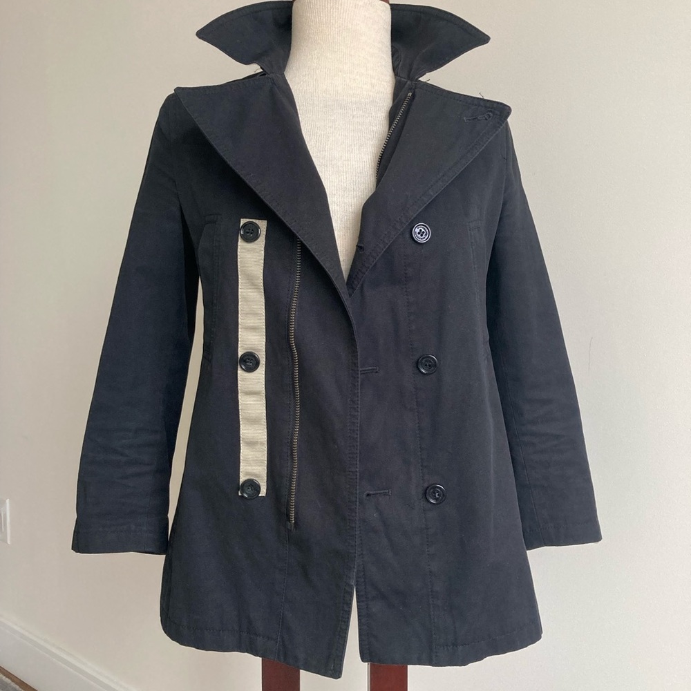•Burberry• Cropped Trench